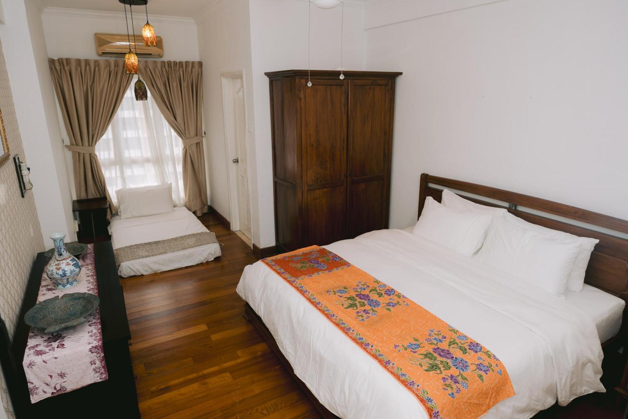 Petronella Luxury Penthouse Marina Court * Kota Kinabalu
