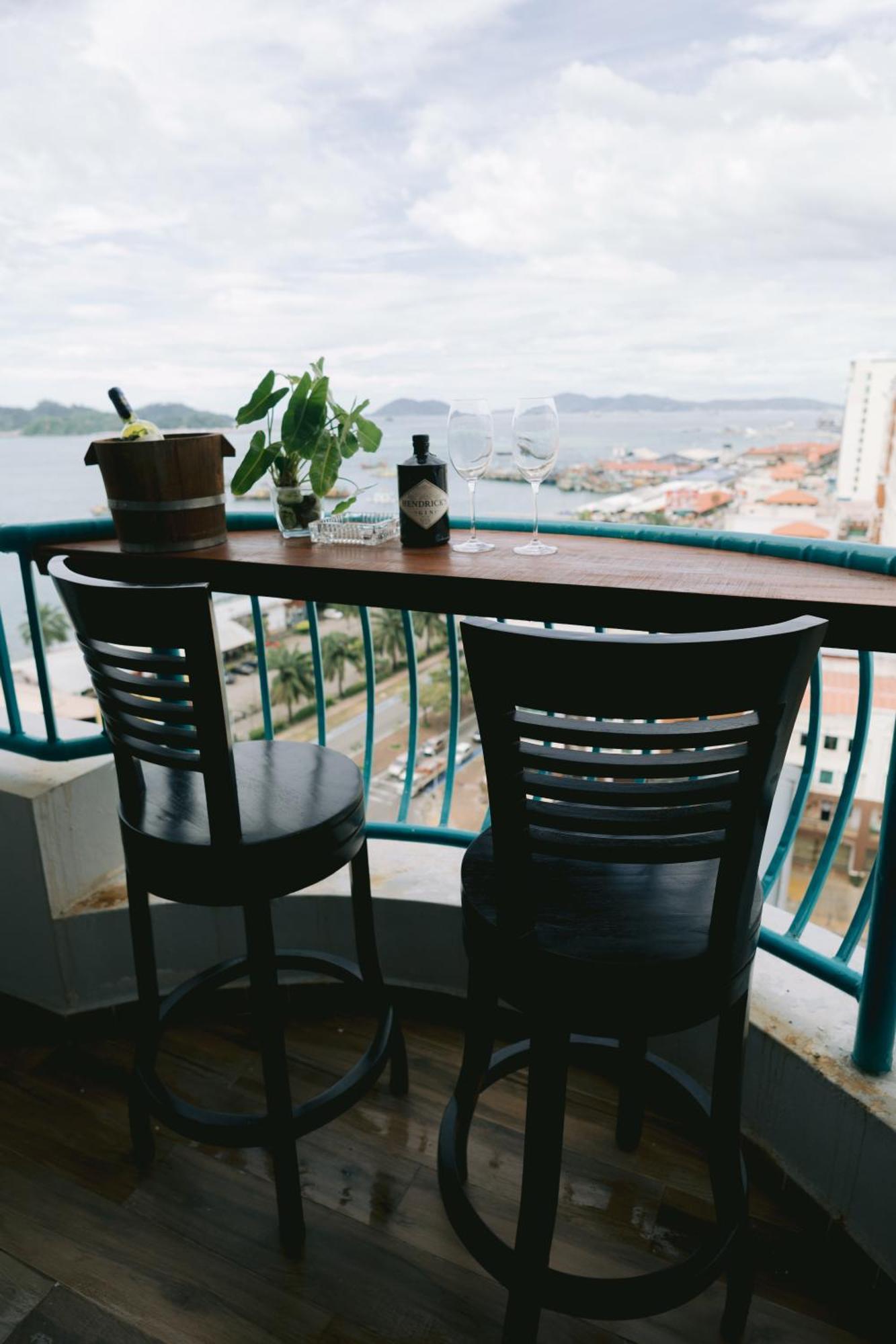 Petronella Luxury Penthouse Marina Court Apartment Kota Kinabalu